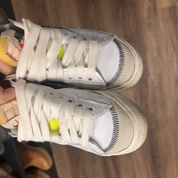 Nike blazers low big swoosh size 7 women’s - Picture 3 of 7